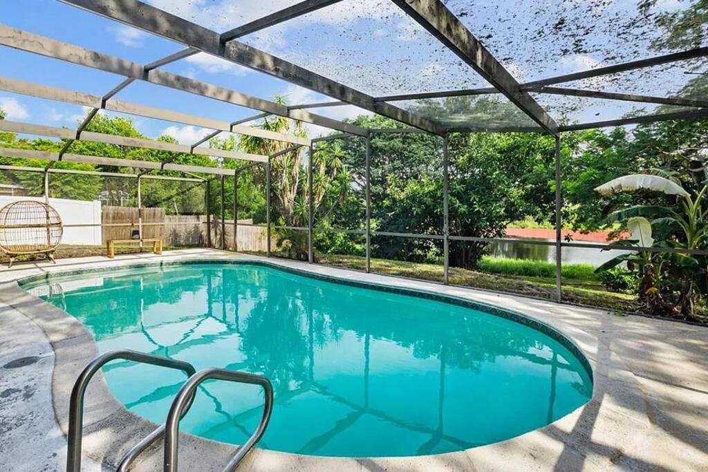 Cozy Lakefront Home W/ Pool -7 Mins From Legoland Winter Haven Dış mekan fotoğraf