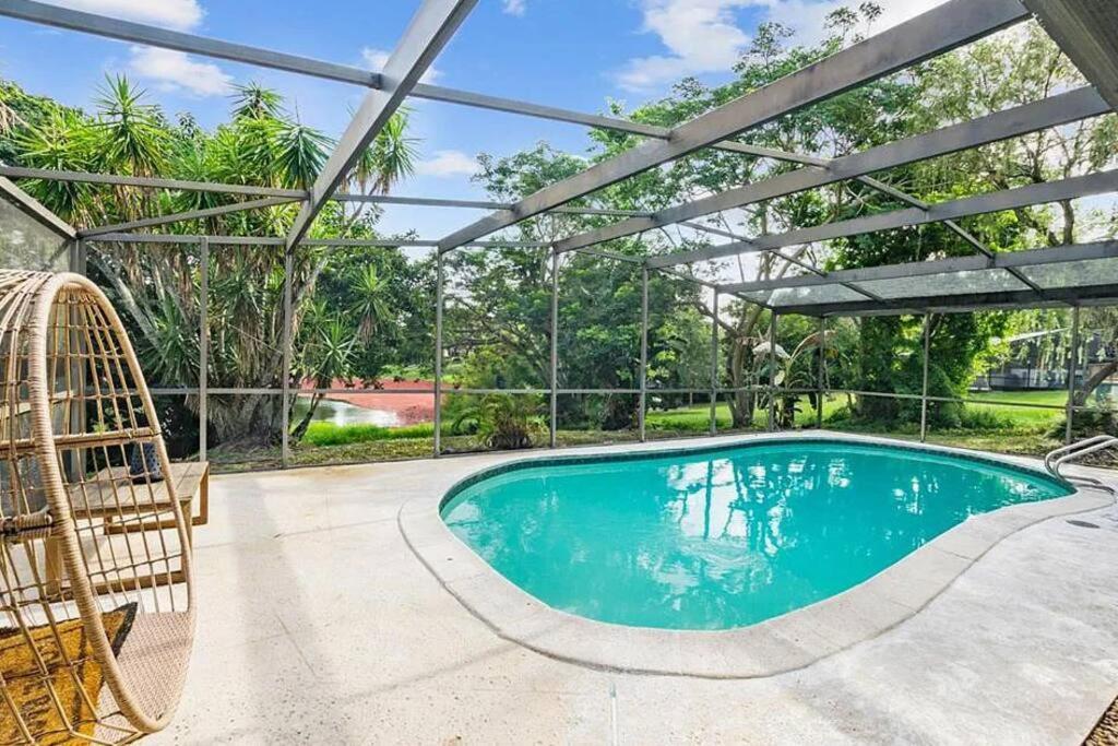 Cozy Lakefront Home W/ Pool -7 Mins From Legoland Winter Haven Dış mekan fotoğraf